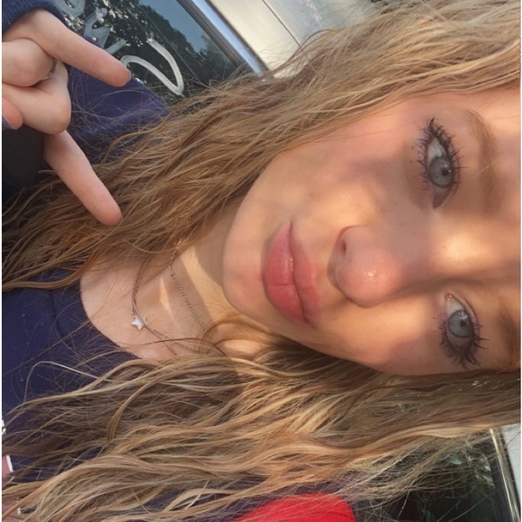 Meet your Posher, Rilyn - Picture 1 of 1